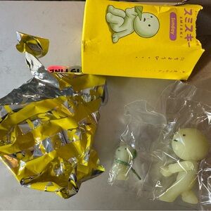 Smiski Glow-in-the-Dark Figurine - Sunday series Secret